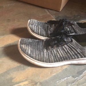 Nike fly knit size 8.5